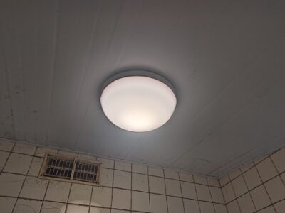浴室照明交換工事　東京都品川区　ODELIC
